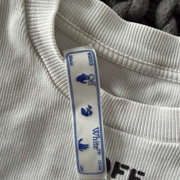 Off-White Ribbed Crop Top - Picture 2 of 3